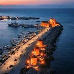 Tete A Tete - Luxury Apartment Rhodes City