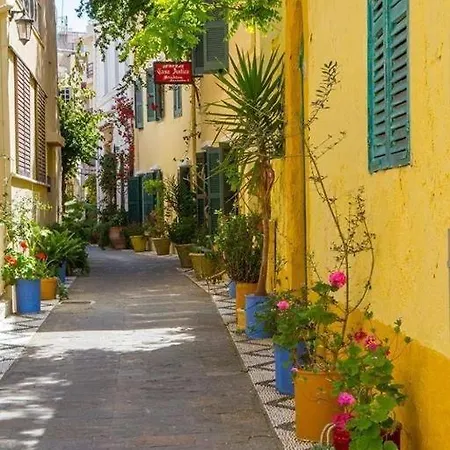 Tete A Tete - Luxury