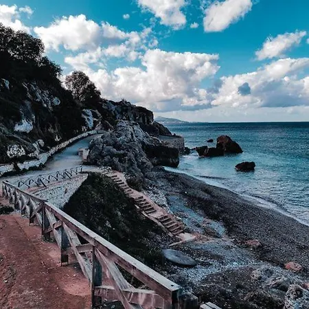 Tete A Tete - Luxury アパート Rhodes City