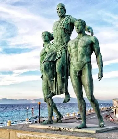 Tete A Tete - Luxury