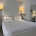 Tete A Tete - Luxury *